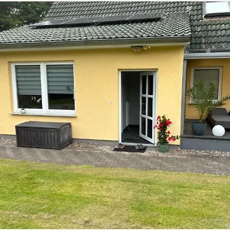 Ferien-Monteurwohnung In Idylischer Lage Dummerstorf Exterior foto